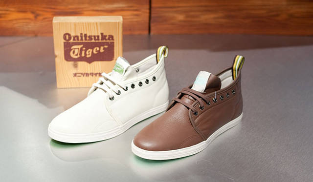 <b>Onitsuka Tiger｜オニツカタイガー</b>　2010秋冬モデル　「TWEENY CHUKKA」各1万2600円