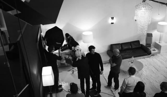 <b>CHANEL｜シャネル</b>　撮影の終わりに、ヴァネッサ・パラディがカール・ラガーフェルドに言ったことば――「これは仕事じゃないわ。まさに快楽よ。あなたと一緒に過ごせてうれしいわ」 ©CHANEL