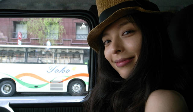 生方ななえ（うぶかたななえ）｜今年免許を取りました。ドライブ中。