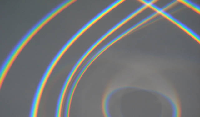 生方ななえ（うぶかたななえ）｜数時間後にもう一度訪れる。アーチの位置や形が全く違う。太陽の運行に伴っ て変化する光はとてもきれい。 