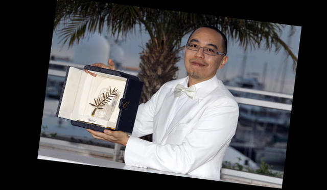 <b>第63回カンヌ国際映画祭｜クロージング・セレモニー｜Apichatpong Weerasethakul</b>　第63回カンヌ国際映画祭でパルムドール（最高賞）を受賞した、『プンミおじさん』の映画監督アピチャッポン・ウィーラセタクン。