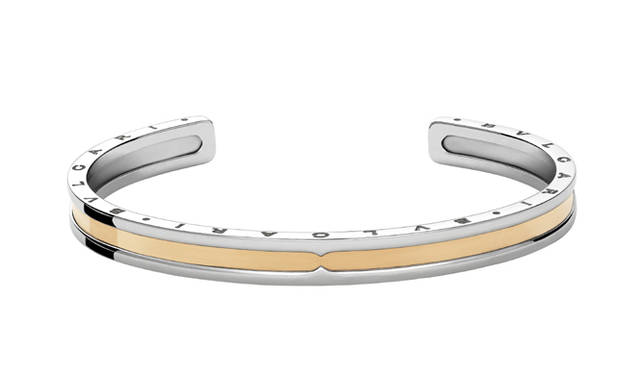 <b>BVLGARI｜ブルガリ</b>　ピンクゴールドとステンレススティールの組み合わせは、バングルでも登場。バングル 13万2300円（ブルガリ／ブルガリ ジャパン）