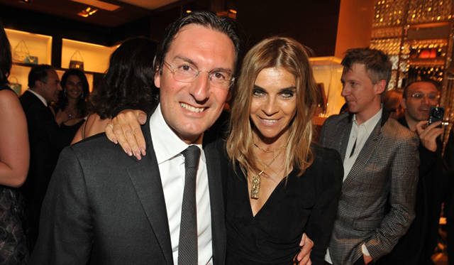 <b>LOUIS VUITTON｜ルイ・ヴィトン</b>　『ルイ･ヴィトン ニュー･ボンド･ストリート メゾン』オープン<br />左から  「ルイ・ヴィトン マルティエ」エグゼクティブ ヴァイス プレジデント ピエトロ・ベッカーリ、『VOGUE PARIS』編集長 カリーヌ・ロワトフェルド