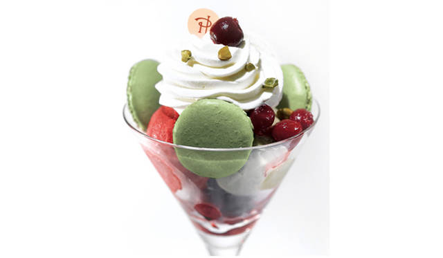 <b>PIERRE HERMÉ PARIS｜ピエール・エルメ・パリ</b>　 『バー ショコラ』｜「クープ グラッセ」夏季限定メニュー　クープ モザイク　価格｜1575円