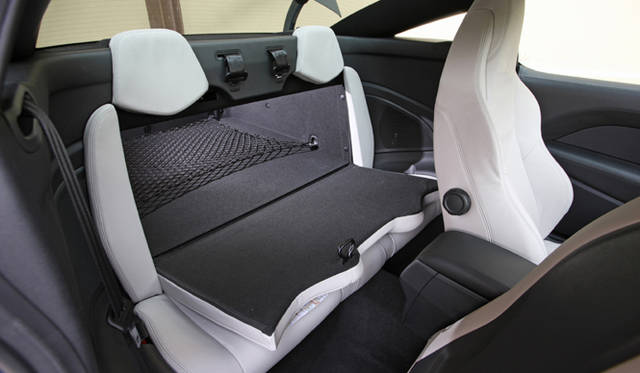 <b>Peugeot RCZ｜プジョー RCZ</b>