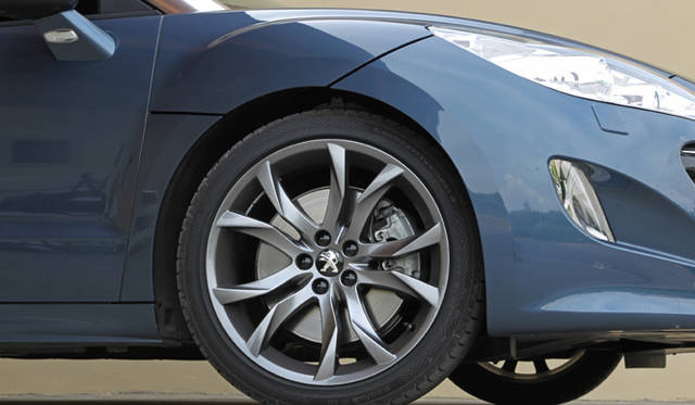 <b>Peugeot RCZ｜プジョー RCZ</b>