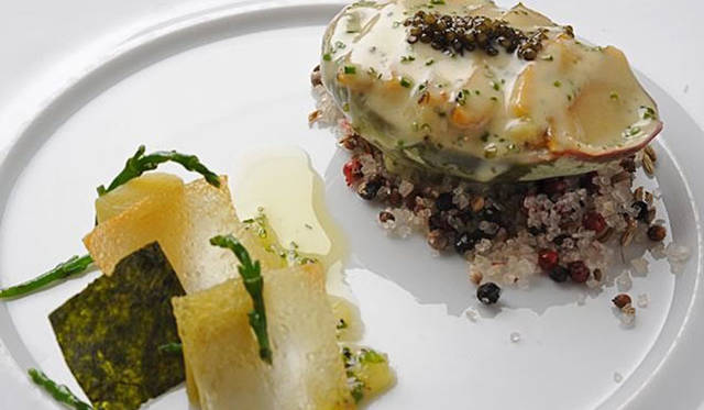 <b>きき酒師チズコ｜日本酒ソムリエ</b>　Abalone with Crushed Fingerling Potato, Poached Leeks Noriand Sake-Caviar‘Beurre Blanc’