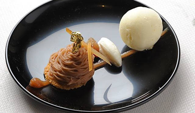 <b>きき酒師チズコ｜日本酒ソムリエ</b>　Yubeshi Mont Blanc with Marrons Glaces, Plum Sake Ice cream