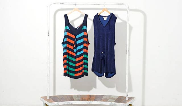 <b>UNITED ARROWS｜ユナイテッドアローズ</b>　マルチルーズドレス2万6250円（コーヴェン／ユナイテッドアローズ）、オールインワン2万1000円（アドリアナ デグレアス／ユナイテッドアローズ）