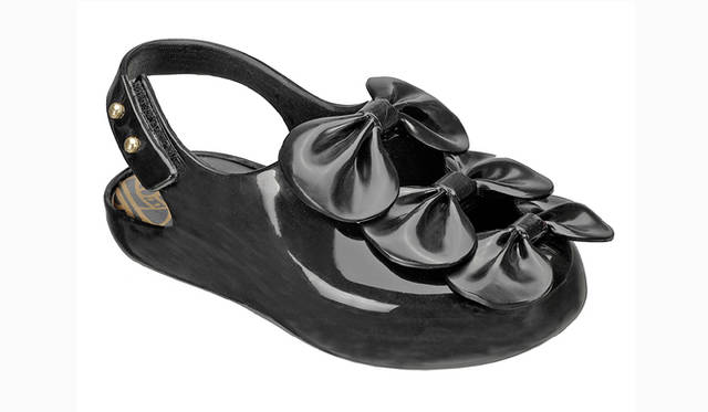 <b>Vivienne Westwood｜ヴィヴィアン・ウエストウッド</b><br />「メリッサ」とのコラボレーションコレクションにニューモデル＆キッズラインが登場！<br />「Baby shoes」　価格｜7875円