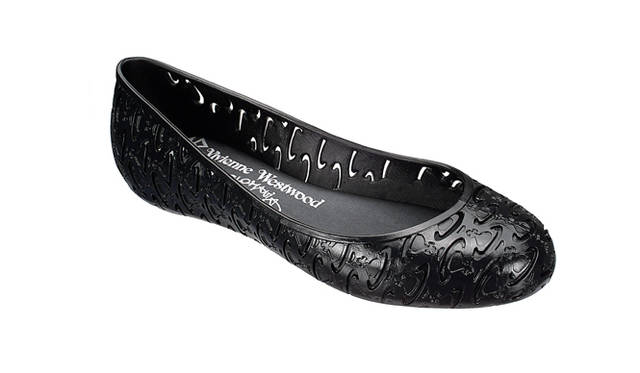 <b>Vivienne Westwood｜ヴィヴィアン・ウエストウッド</b><br />「メリッサ」とのコラボレーションコレクションにニューモデル＆キッズラインが登場！<br />「Perforated Ballerina」　1万3650円