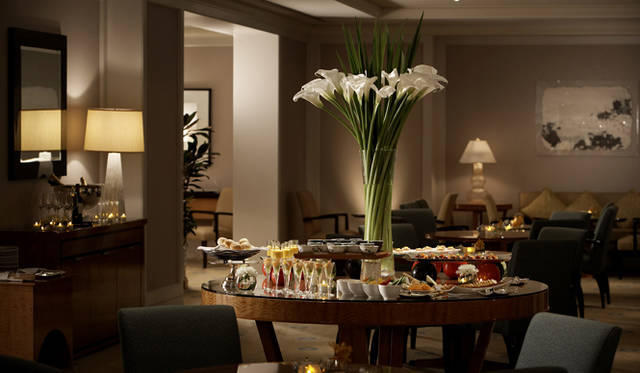 THE RITZ-CARLTON，TOKYO　（ザ・リッツ・カールトン 東京）｜「ザ・リッツ・カールトンクラブフロア2 泊3 日特別パッケージ」　ザ・リッツ・カールトンクラブラウンジ 