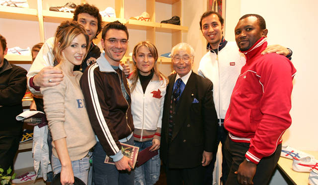 <strong>Onitsuka Tiger｜オニツカタイガー</strong>  　オニツカタイガー パリ店