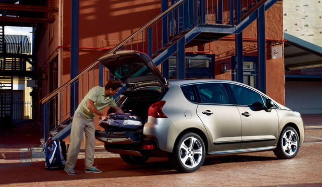 <b>PEUGEOT 3008｜プジョー 3008</b>