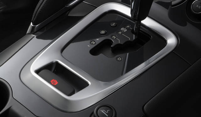 <b>PEUGEOT 3008｜プジョー 3008</b>