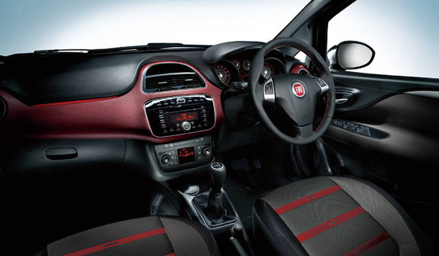 <b>FIAT PUNTO EVO｜フィアット プント エヴォ</b>