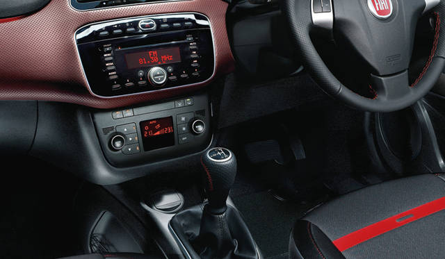 <b>FIAT PUNTO EVO｜フィアット プント エヴォ</b>