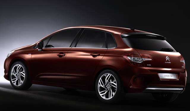 <b>CITROEN C4 ｜シトロエン C4</b>