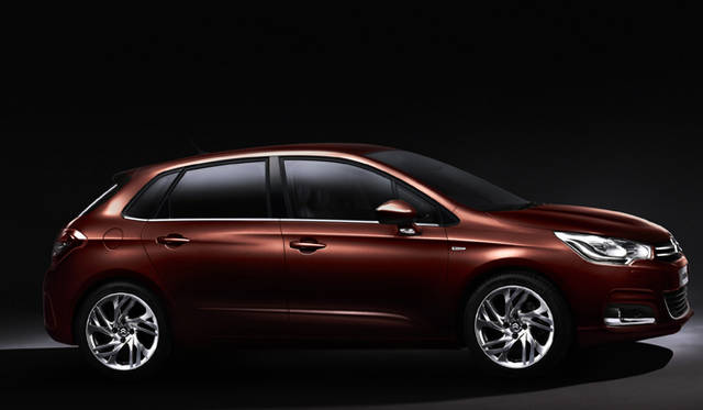 <b>CITROEN C4 ｜シトロエン C4</b>