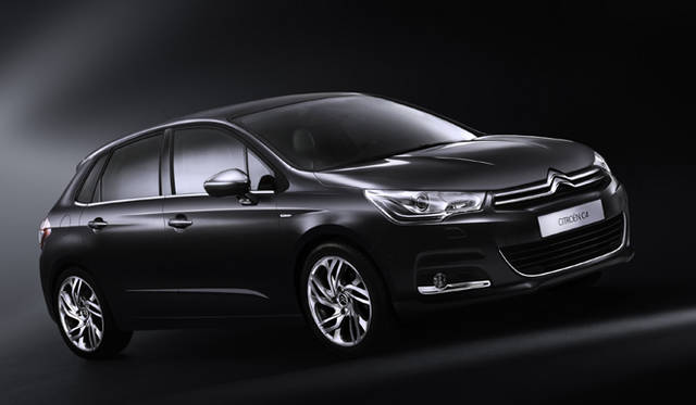 <b>CITROEN C4 ｜シトロエン C4</b>