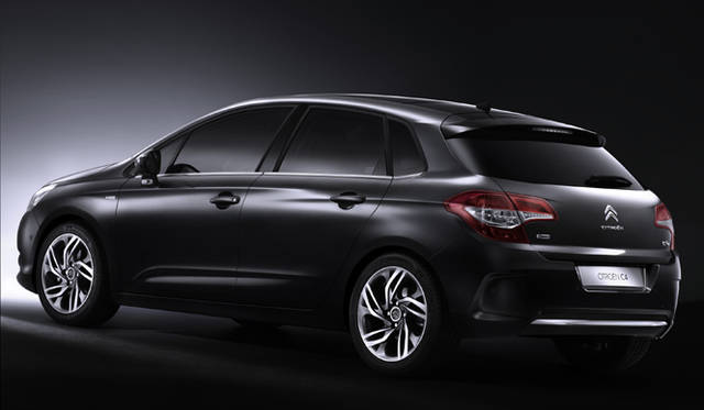 <b>CITROEN C4 ｜シトロエン C4</b>