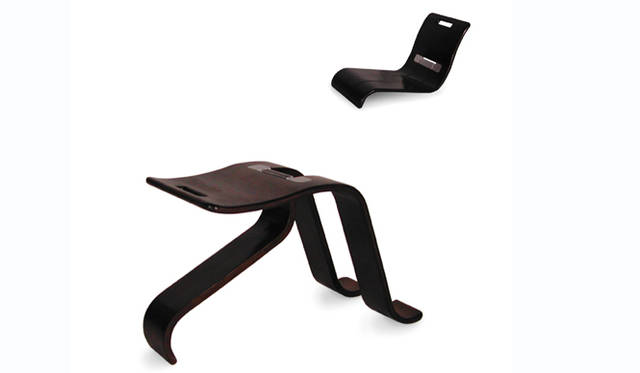 根本崇史｜KL - 02/Flexible Stool 2002/Prototype　座椅子とスツールの２パターンに変形。グローバル化がますます進むであろう将来、相反すること、和と洋、高齢者と若者、くつろぎと作業、個人と公共などに対応できるイスが必要になるという考えから。