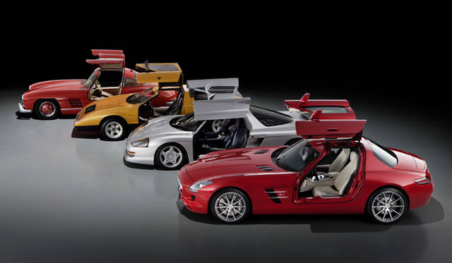 <b>Mercedes-Benz SLS AMG｜メルセデス・ベンツ SLS AMG</b>　左から300 SL (W 198)、C111、C112、SLS AMG