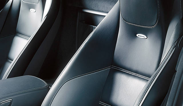 <b>Mercedes-Benz SLS AMG｜メルセデス・ベンツ SLS AMG</b>