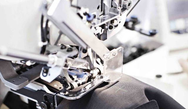 <b>HUGO BOSS｜ヒューゴ ・ボス </b> 　ほとんどがマシンメイド。細部は手作業