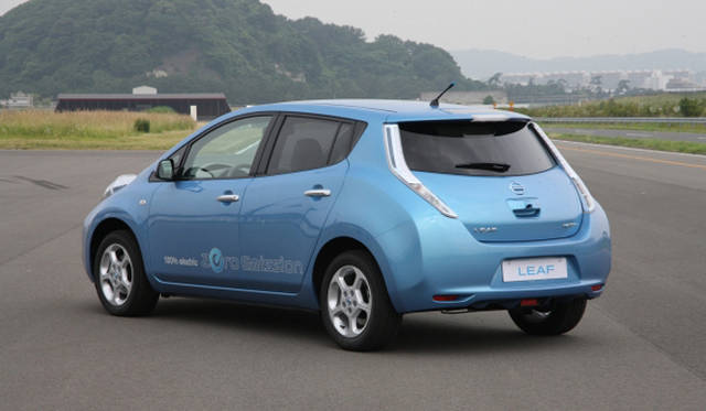 <b>NISSAN LEAF｜日産 リーフ</b>