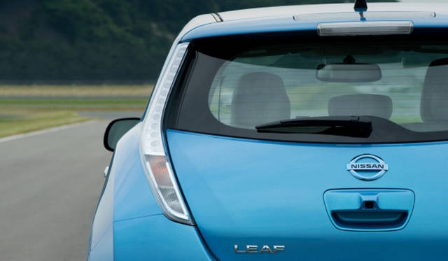 <b>NISSAN LEAF｜日産 リーフ</b>