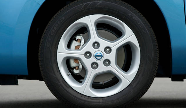 <b>NISSAN LEAF｜日産 リーフ</b>