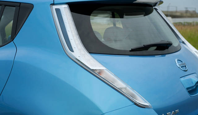 <b>NISSAN LEAF｜日産 リーフ</b>