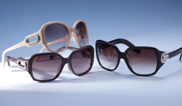 <br />（左上）3万9900円　（左下）3万9900円　（右）4万6200円　（クロエ／クロエ インフォメーションデスク　Tel. 03-4335-1750）