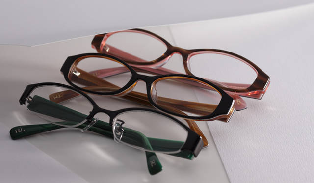 <br />手前から 2万3100円、2万1000円、2万1000円　（ラルフ ローレン／ラルフ ローレン アイウェア　Tel. 03-3780-1635）