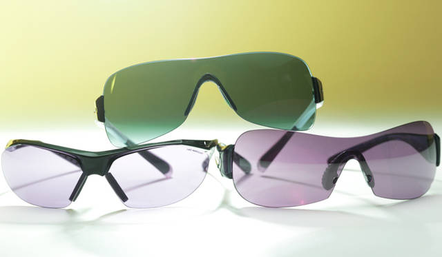 <br />（上）「CRUSH（クラッシュ）」　2万2050円、（下左）「IMPEL SWIFT（インペル スイフト）」　2万3100円、（下右）「VOMERO（ボメロ）」　1万6800円　（ナイキ／マーションジャパン　Tel. 03-5447-8960）