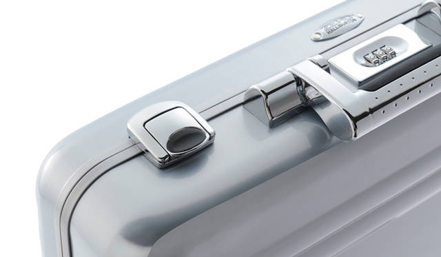 <b>ZERO HALLIBURTON｜ゼロハリバートン</b>　