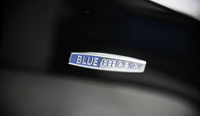 <b>MERCEDES BENZ｜メルセデス・ベンツ E 350 ブルーテック アバンギャルド</b>