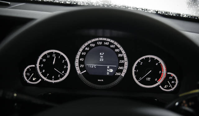 <b>MERCEDES BENZ｜メルセデス・ベンツ E 350 ブルーテック アバンギャルド</b>