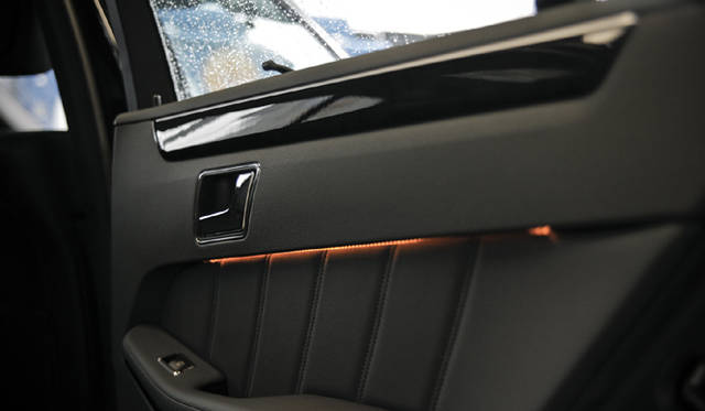 <b>MERCEDES BENZ｜メルセデス・ベンツ E 350 ブルーテック アバンギャルド</b>