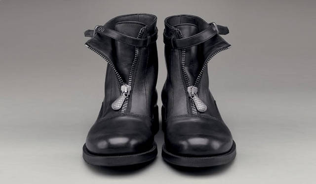 <b>BOTTEGA VENETA｜ボッテガ・ヴェネタ</b> 12万6000円