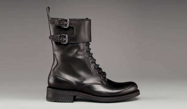 <b>BOTTEGA VENETA｜ボッテガ・ヴェネタ</b> 15万7500円