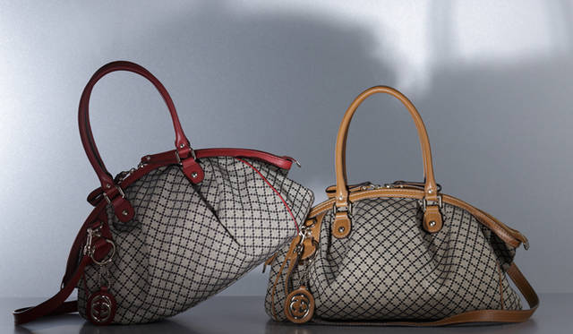 <b>GUCCI｜グッチ</b>　「ディアマンテ」“SUKEY”ボストンバッグ（ボルドー、ベージュ）各[W34×H28×D19cm]12万6000円（ともにグッチ／グッチ ジャパン）