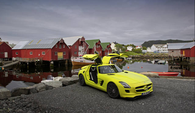 <b>Mercedes-Benz SLS AMG E-Cell｜メルセデス・ベンツ SLS AMG E-Cell</b>