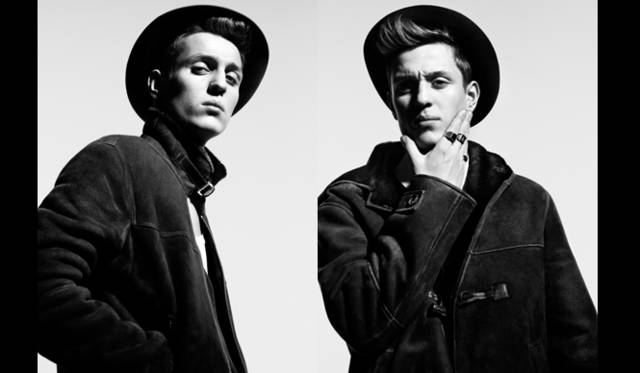 <b>LOEWE｜ロエベ</b>　ルイ・シモノン （モデルであり伝説のパンクバンド「クラッシュ」のベーシスト 故ポール・シモノンの息子）　左から スポーツジャケット　47万4600円、ハーフコート　58万650円