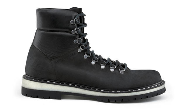 <b>Sergio Rossi｜セルジオ・ロッシ</b> 　9万24000円　8月発売予定