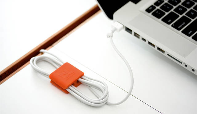 <b>Trinity｜トリニティ</b>　 Bluelounge Design 「CableClips」