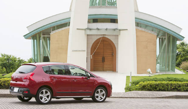 <b>PEUGEOT 3008｜プジョー 3008</b>