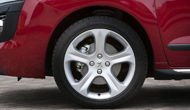 <b>PEUGEOT 3008｜プジョー 3008</b>