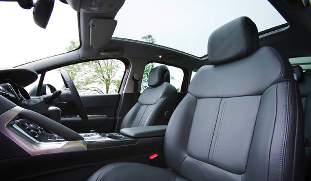 <b>PEUGEOT 3008｜プジョー 3008</b>